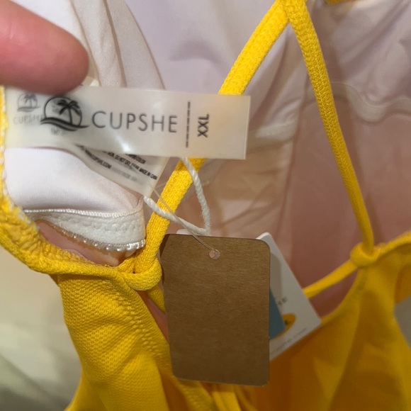 Cupshe One Piece Swimsuit XXL - Picture 5 of 7